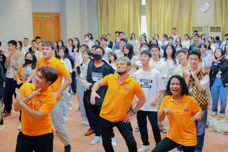 ค่าย English Camp รับจัดค่าย Seek Activity Zero to Hero Seek Education