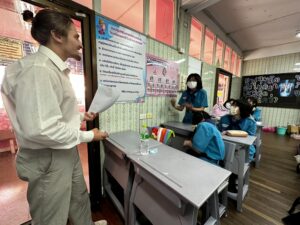 รับจัดหาครูต่างชาติ