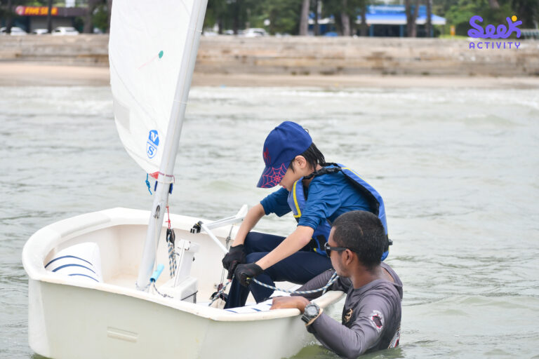 ค่ายเรือใบ ค่ายเปิดบ้านเรือใบ การแล่นเรือใบ นักแล่นเรือใบเยาวชน ค่ายการเรียนรู้การแล่นเรือใบ แล่นเรือใบและการผจญภัย ค่ายวิชาการ 2024 สัมมนาเรือใบ ค่ายการผจญภัย ทักษะการแล่นเรือใบ