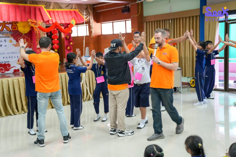 ภาษาอังกฤษเป็นเรื่องง่าย สนุก และใช้ได้จริง! ค่าย STEM ค่าย STEAM รับจัด ค่ายภาษาอังกฤษ English Camp นันทนาการ ค่ายวิชาการ ค่ายอาชีพ ค่ายภาษาจีน ค่ายนันทนาการ Private Camp ค่ายวิทยาศาสตร์ ค่ายภาษาญี่ปุ่น ค่ายคณิตศาสตร์ ค่ายวิทยาศาสตร์