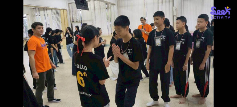 นักเรียนทำกิจกรรม Team Building ในค่ายภาษาอังกฤษ กิจกรรมภาษาอังกฤษ