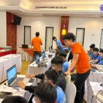 วิทยากรแนะนำการเขียนโปรแกรมในค่ายหุ่นยนต์